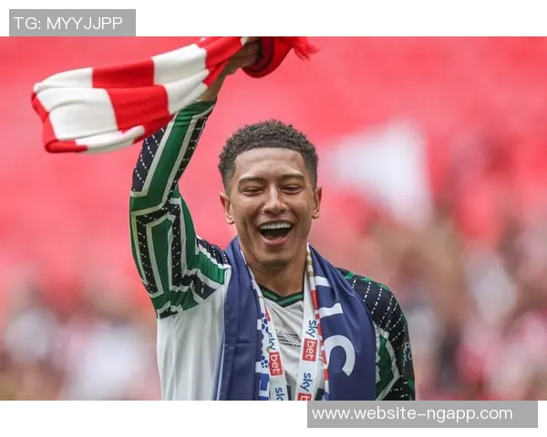 英超新黑马崛起九轮过后黑猫队展现强大实力引发关注