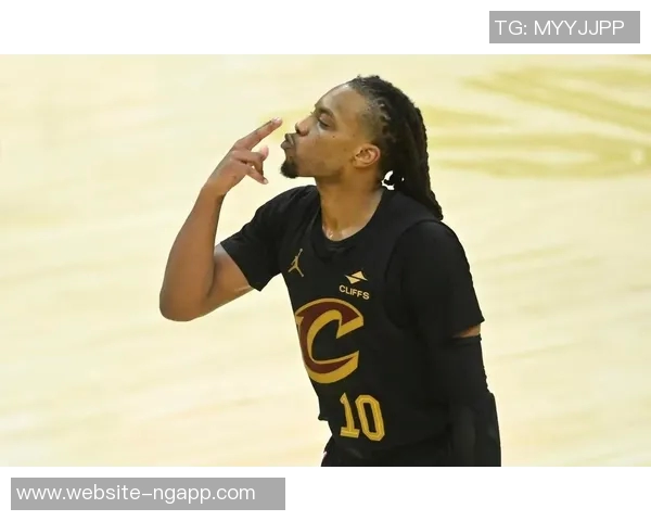 加兰半场表现虽得分可观但正向数据全为零且正负值惨淡18